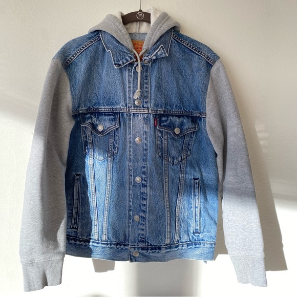 Levi’s Women's Hybrid Denim Hoodie Trucker Jacket Blue Gray 100% Cotton size S - Picture 3 of 10